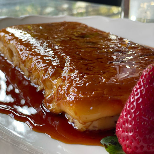 Flan de Caluga con salsa de Caramelo